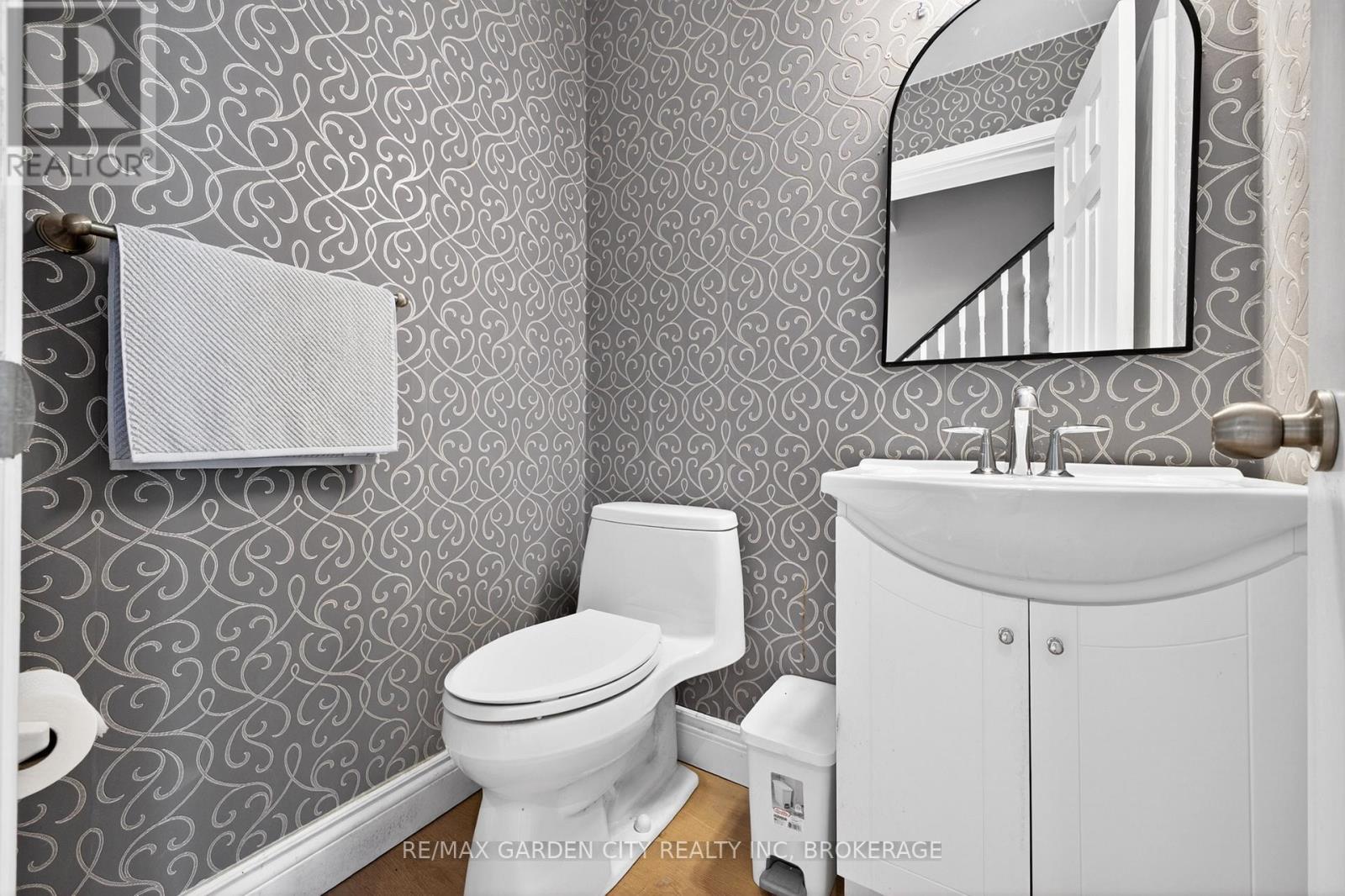 8 - 3008 Palmer Drive, Burlington, Ontario  L7M 1L2 - Photo 5 - W13678818