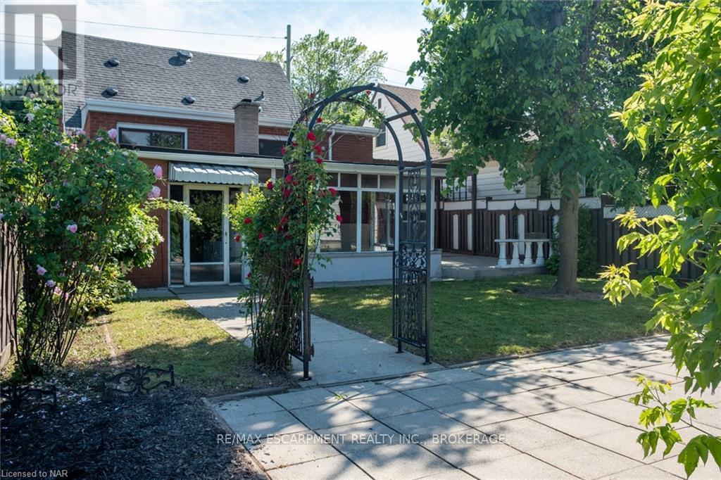 Upper - 359 Queensdale Avenue E, Hamilton, Ontario  L9A 1L5 - Photo 13 - X13679456