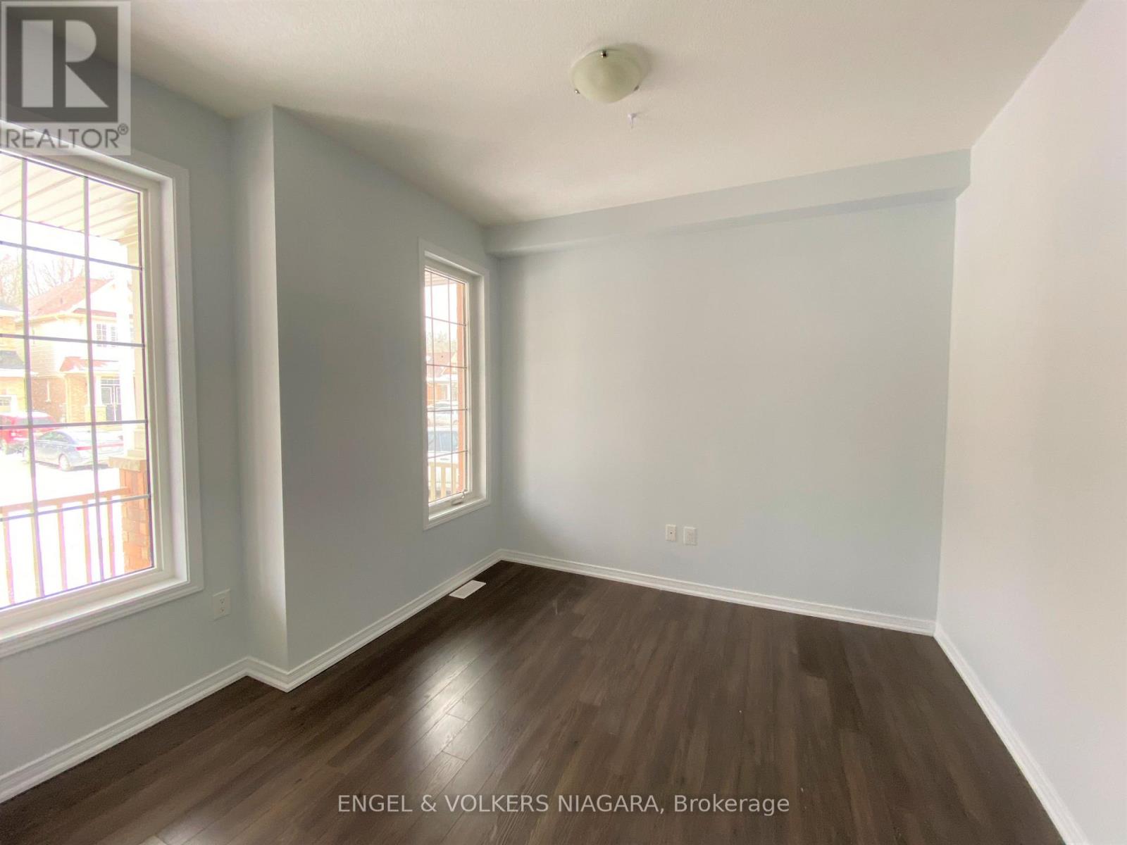 8576 Sweet Chestnut Drive, Niagara Falls, Ontario  L2H 0N1 - Photo 11 - X13679800