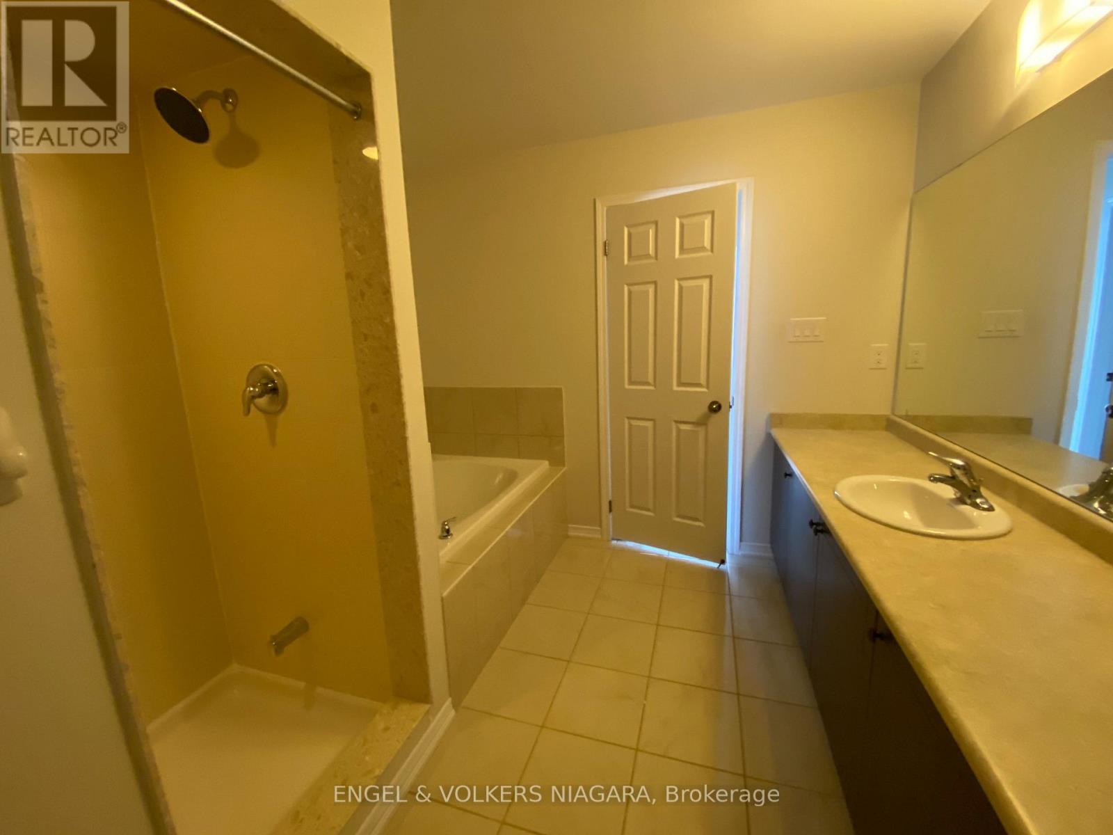 8576 Sweet Chestnut Drive, Niagara Falls, Ontario  L2H 0N1 - Photo 23 - X13679800