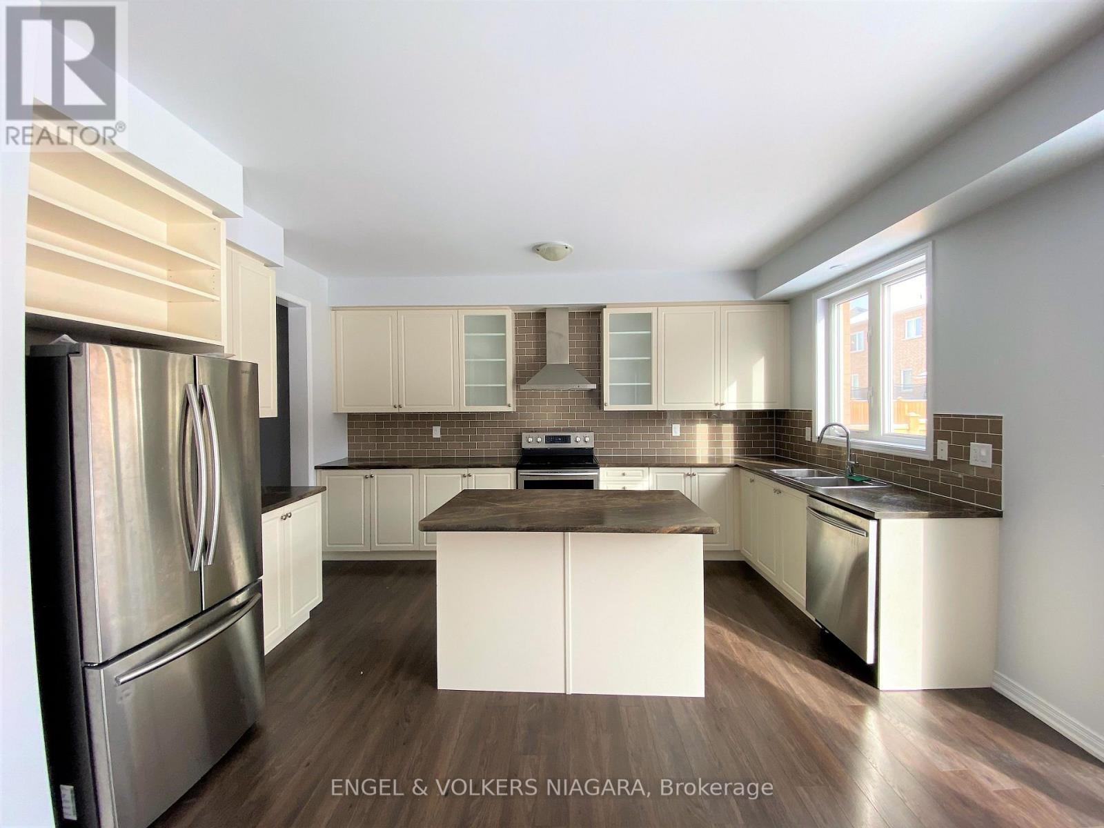 8576 Sweet Chestnut Drive, Niagara Falls, Ontario  L2H 0N1 - Photo 5 - X13679800