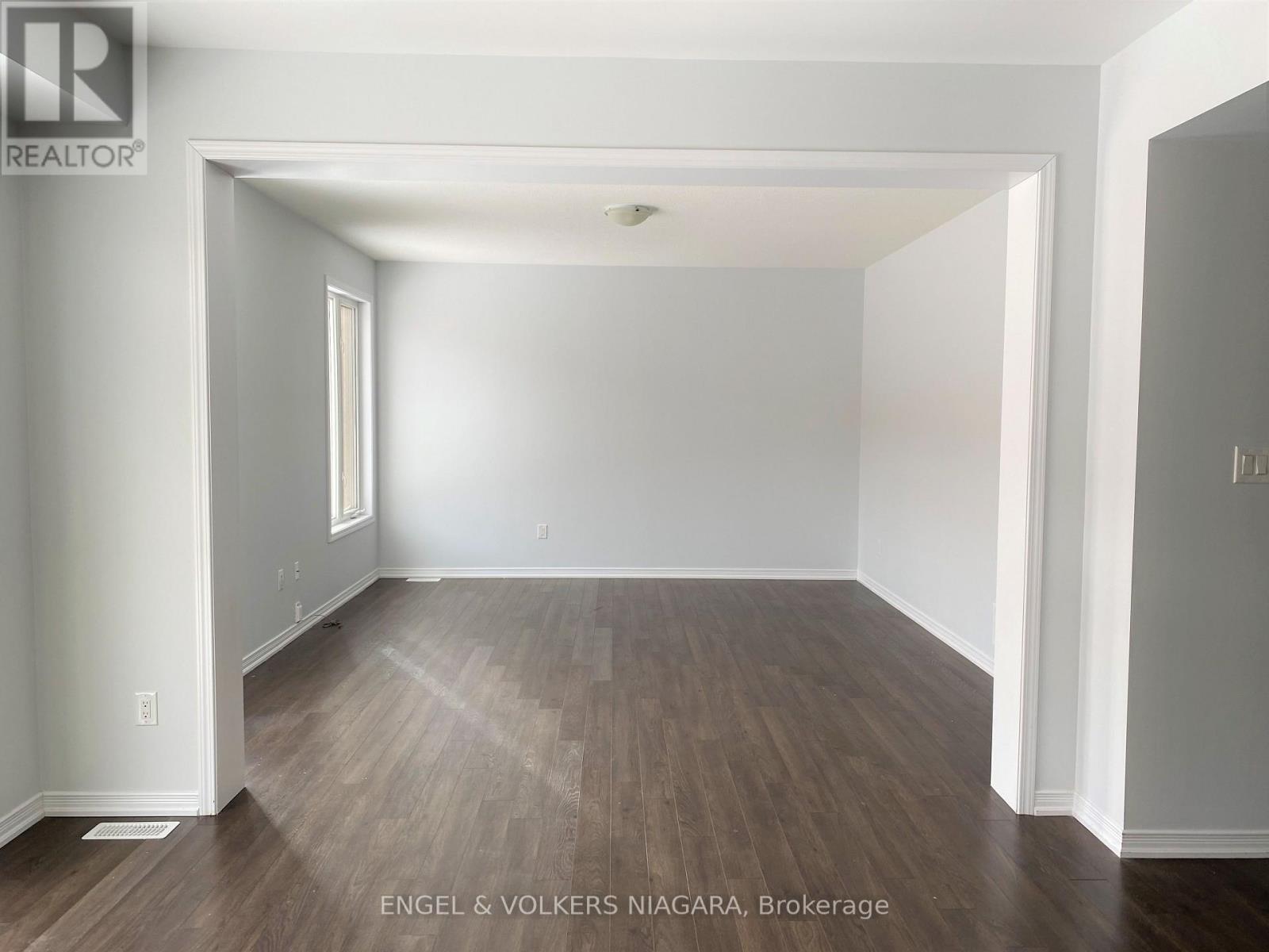 8576 Sweet Chestnut Drive, Niagara Falls, Ontario  L2H 0N1 - Photo 6 - X13679800
