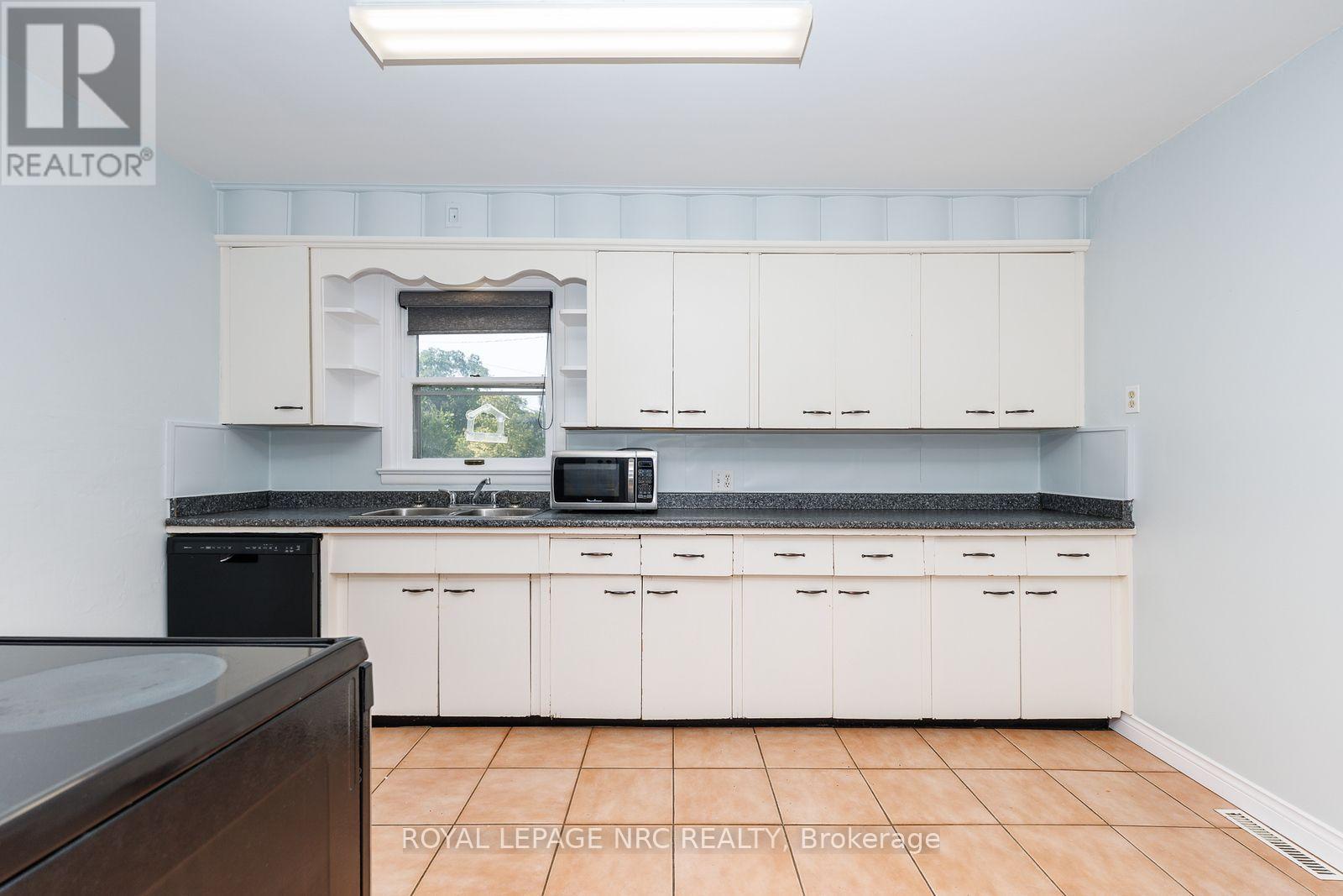 242 Henrietta Street, Fort Erie, Ontario  L2A 2K7 - Photo 23 - X13679970