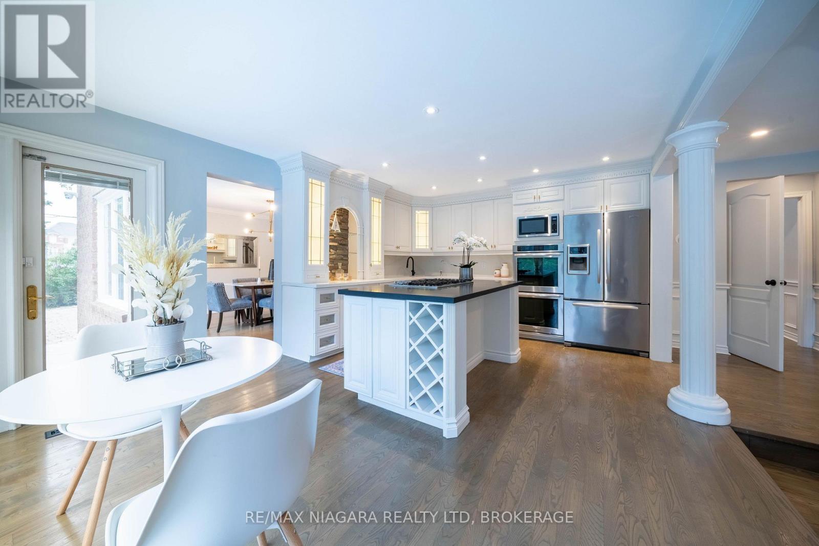 2 Aitken Circle, Markham, Ontario  L3R 7K6 - Photo 16 - N13680650