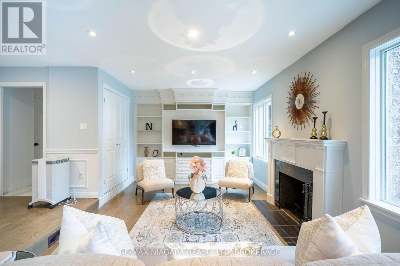 2 Aitken Circle, Markham, Ontario  L3R 7K6 - Photo 18 - N13680650