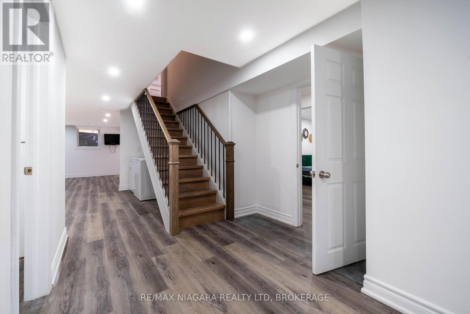 2 Aitken Circle, Markham, Ontario  L3R 7K6 - Photo 34 - N13680650