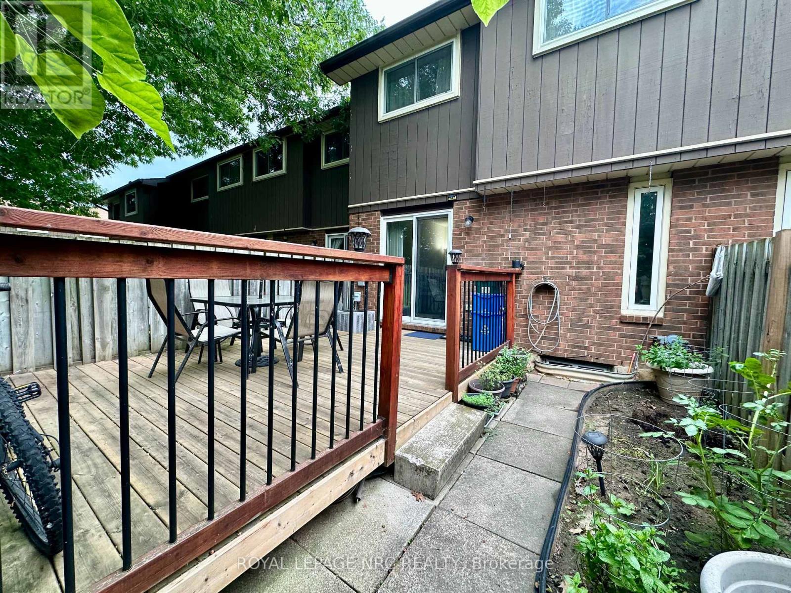 14 - 64 Forster Street, St. Catharines, Ontario  L2N 6T5 - Photo 31 - X13681166