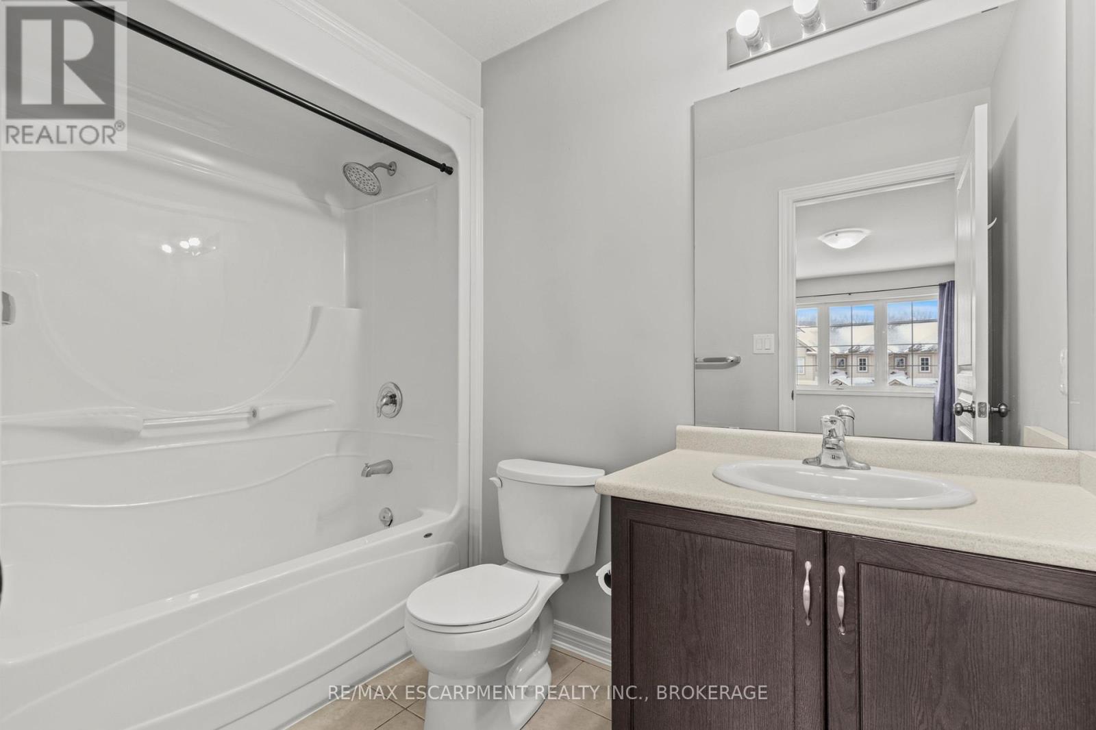 Main - 141 Winterberry Boulevard, Thorold, Ontario  L2V 5G6 - Photo 20 - X13681828