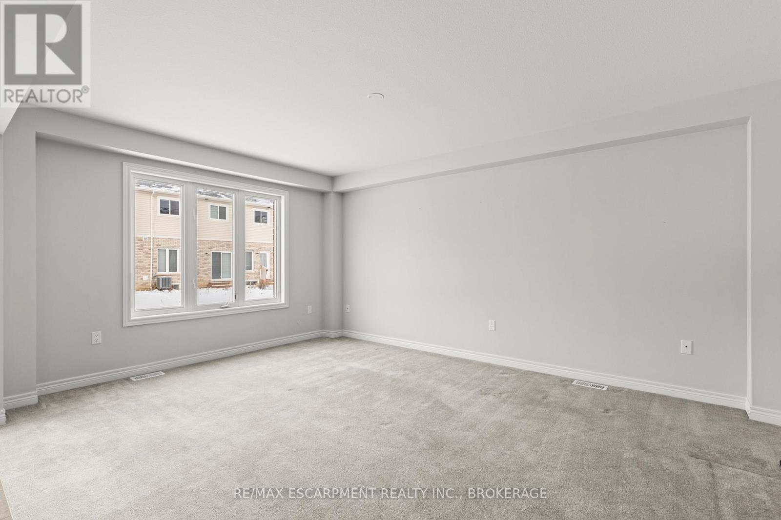 Main - 141 Winterberry Boulevard, Thorold, Ontario  L2V 5G6 - Photo 6 - X13681828