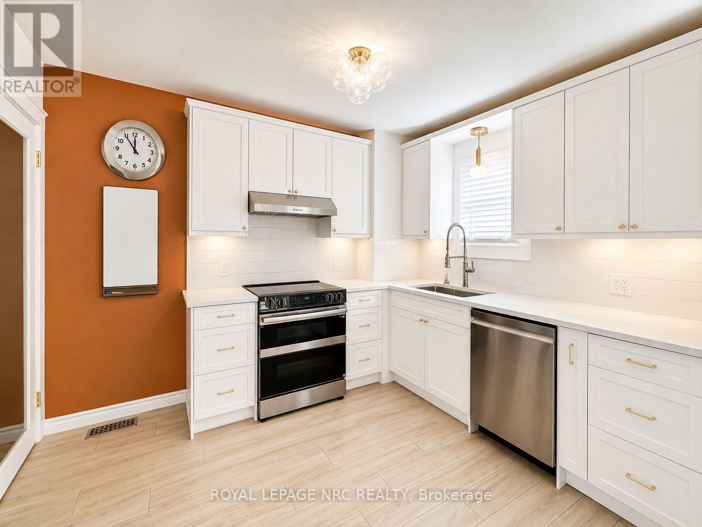 5 Victoria Street, St. Catharines, Ontario  L2S 2K8 - Photo 13 - X13682046