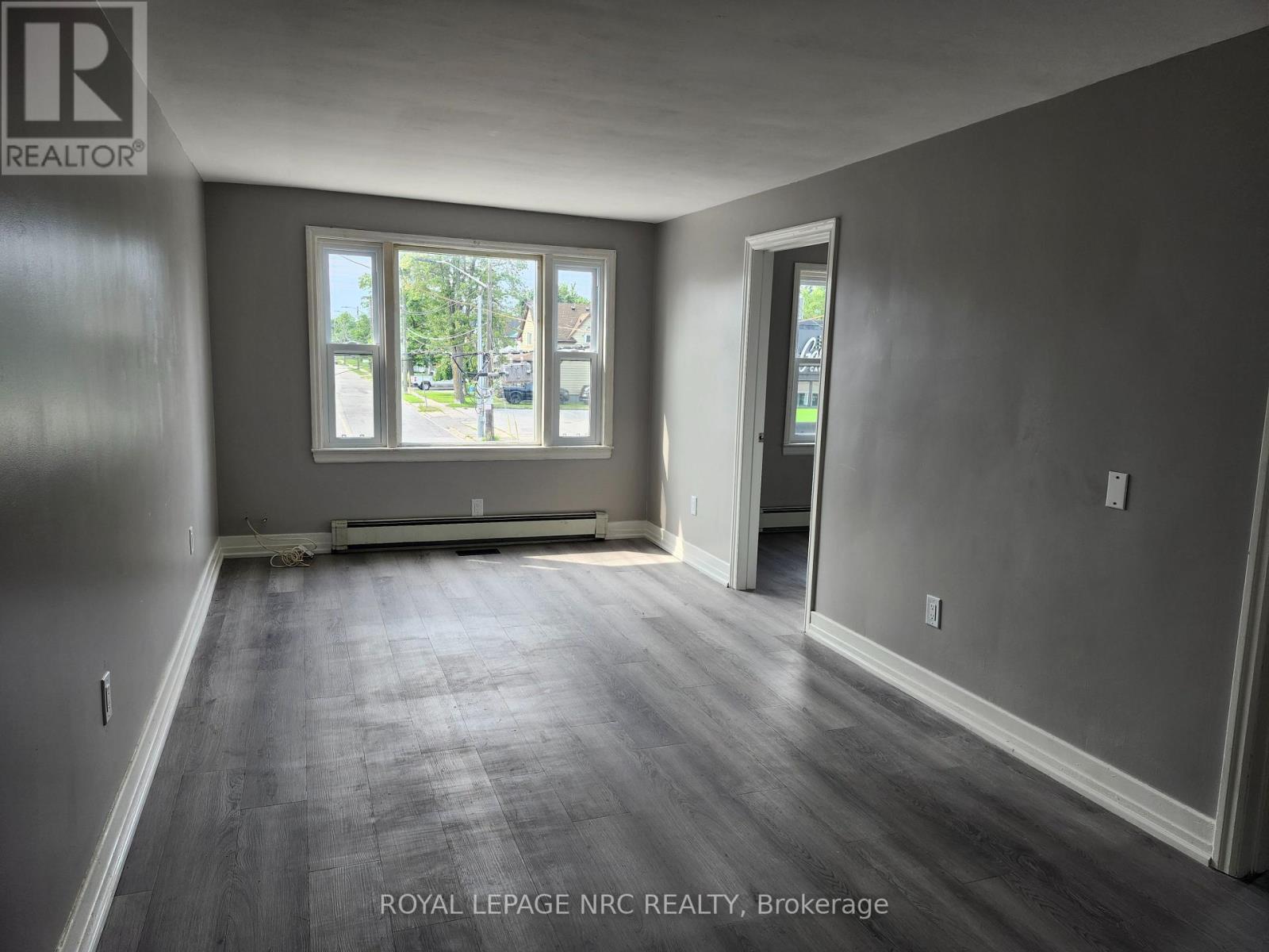 1 - 476 East Main Street, Welland, Ontario  L3B 3X6 - Photo 2 - X13682120