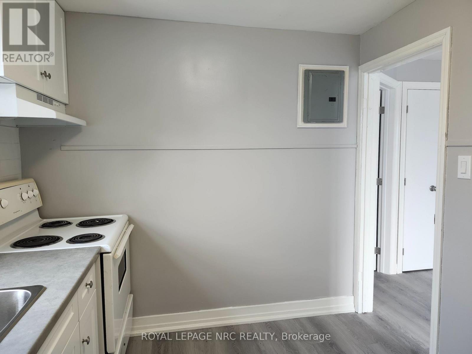 1 - 476 East Main Street, Welland, Ontario  L3B 3X6 - Photo 5 - X13682120