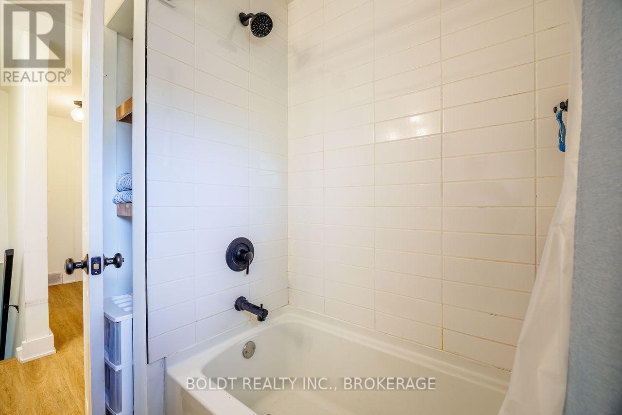 47 Brackencrest Road, St. Catharines, Ontario  L2P 3K7 - Photo 14 - X13682428
