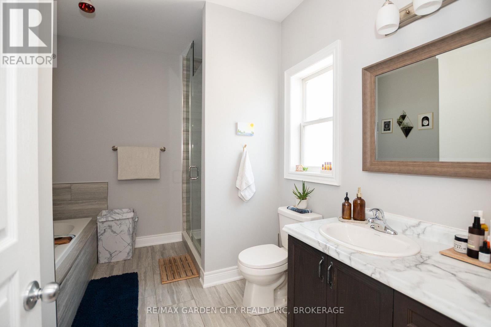 4073 Village Creek Drive, Fort Erie, Ontario  L0S 1S0 - Photo 19 - X13682680