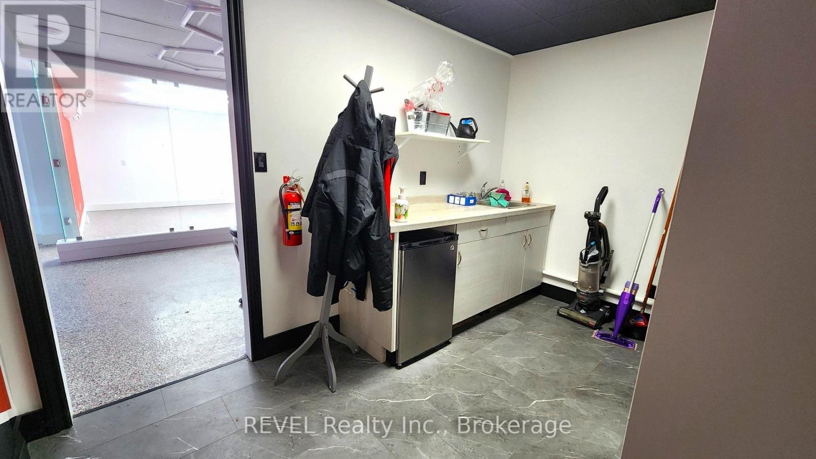 4691 Ontario Avenue, Niagara Falls, Ontario  L2E 3R1 - Photo 4 - X13682852