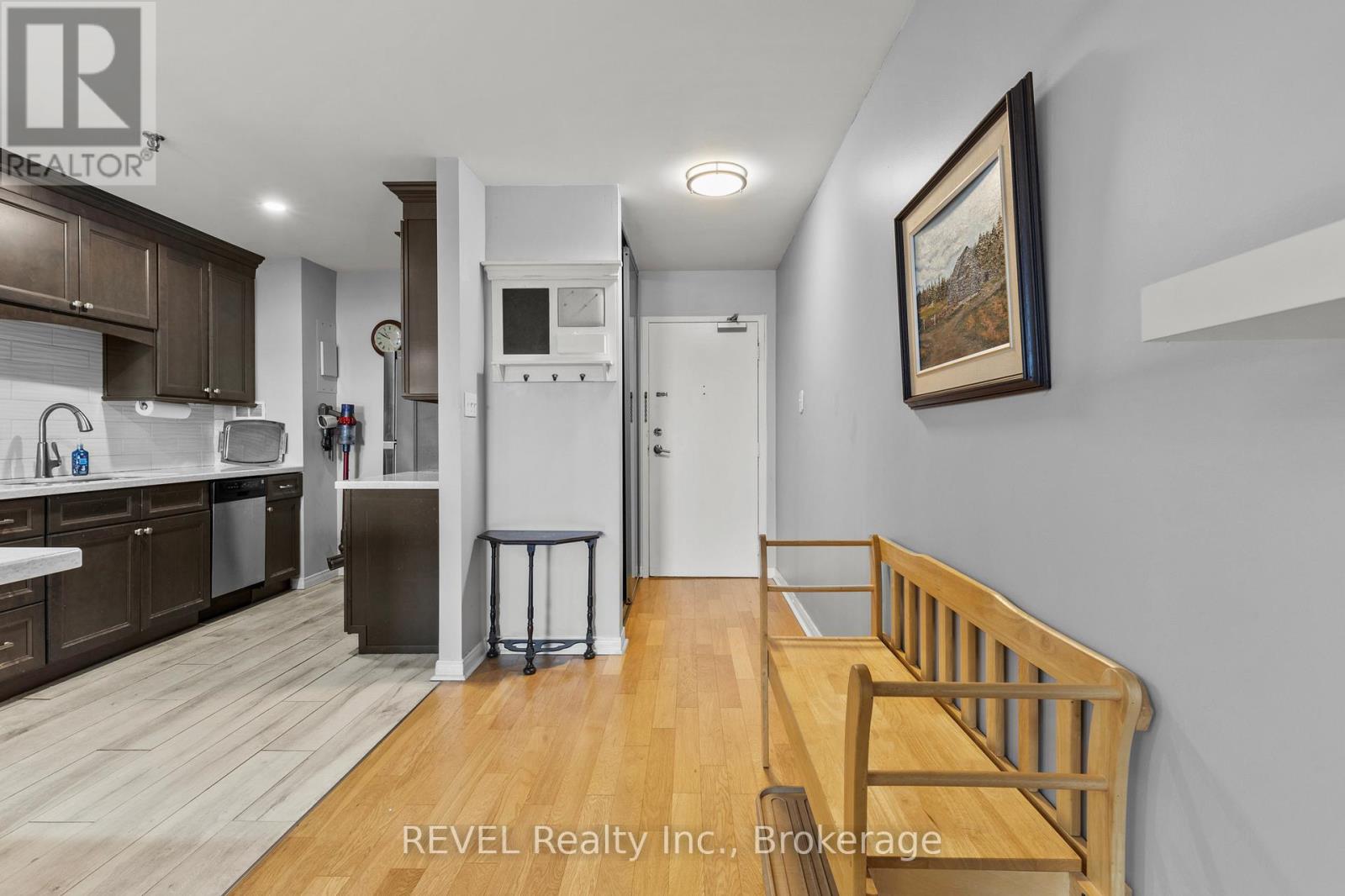 401 - 3955 Portage Road, Niagara Falls, Ontario  L2J 3W2 - Photo 5 - X13683194