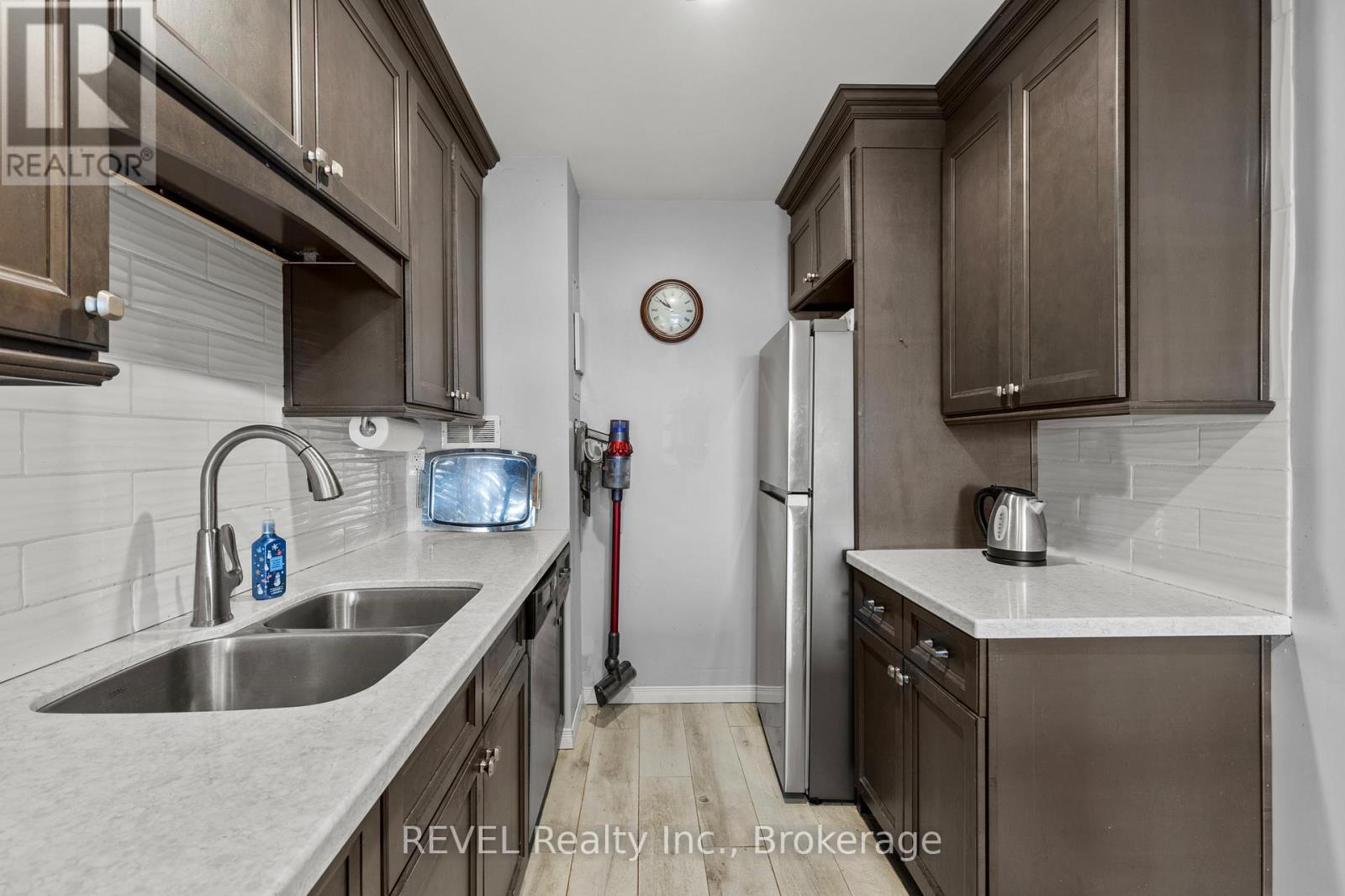 401 - 3955 Portage Road, Niagara Falls, Ontario  L2J 3W2 - Photo 7 - X13683194