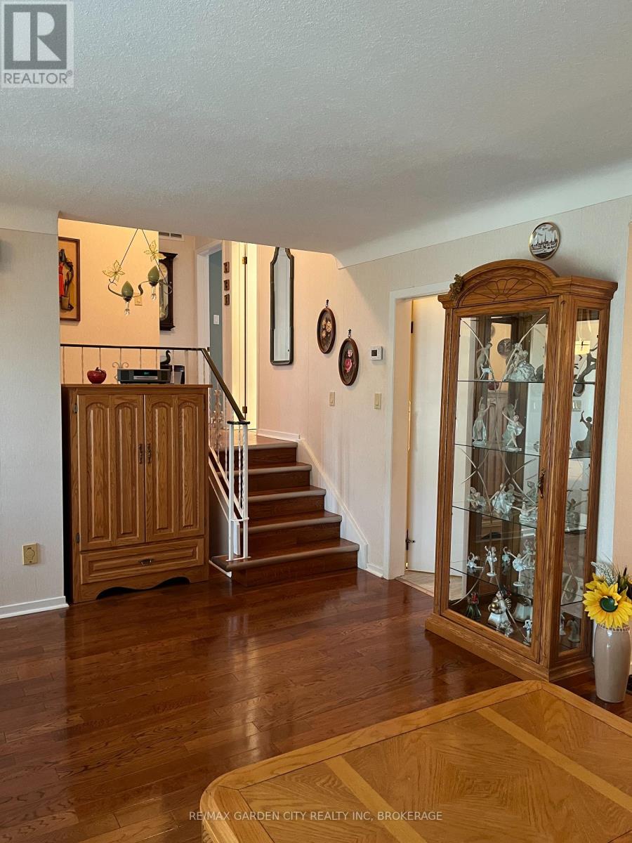 205 Rykert Street, St. Catharines, Ontario  L2S 2B5 - Photo 3 - X13683456