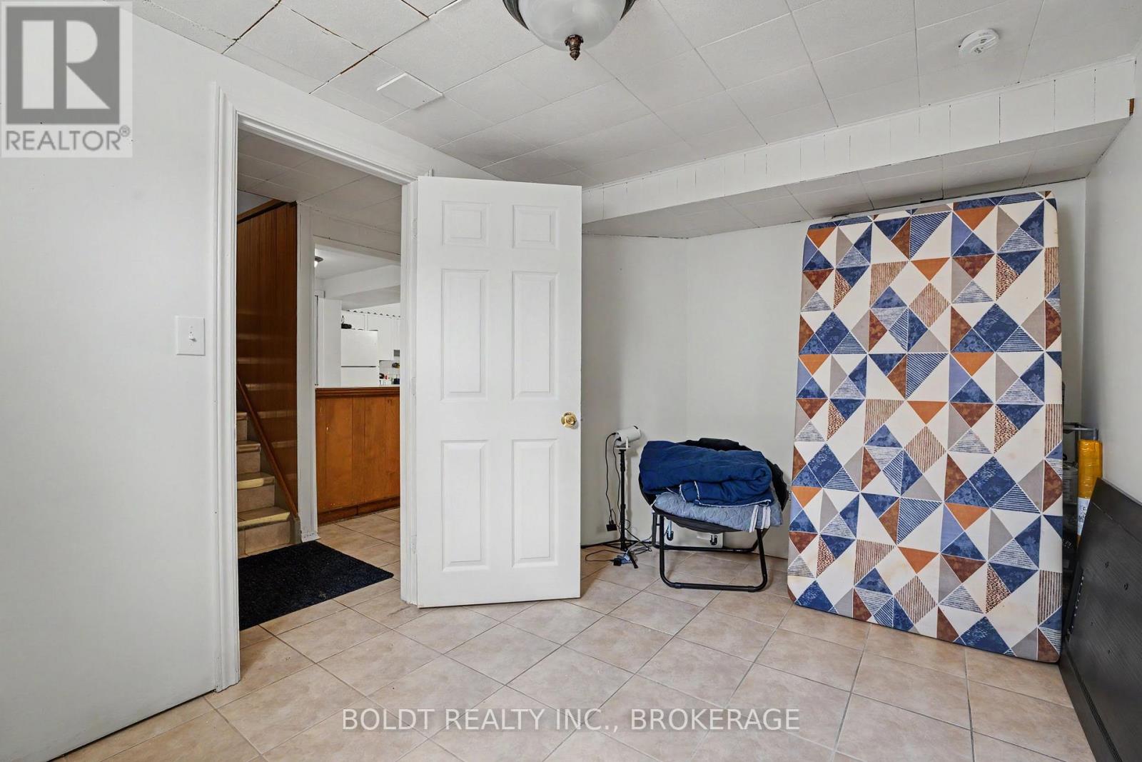 5568 Drummond Road, Niagara Falls, Ontario  L2G 4L3 - Photo 16 - X13683874