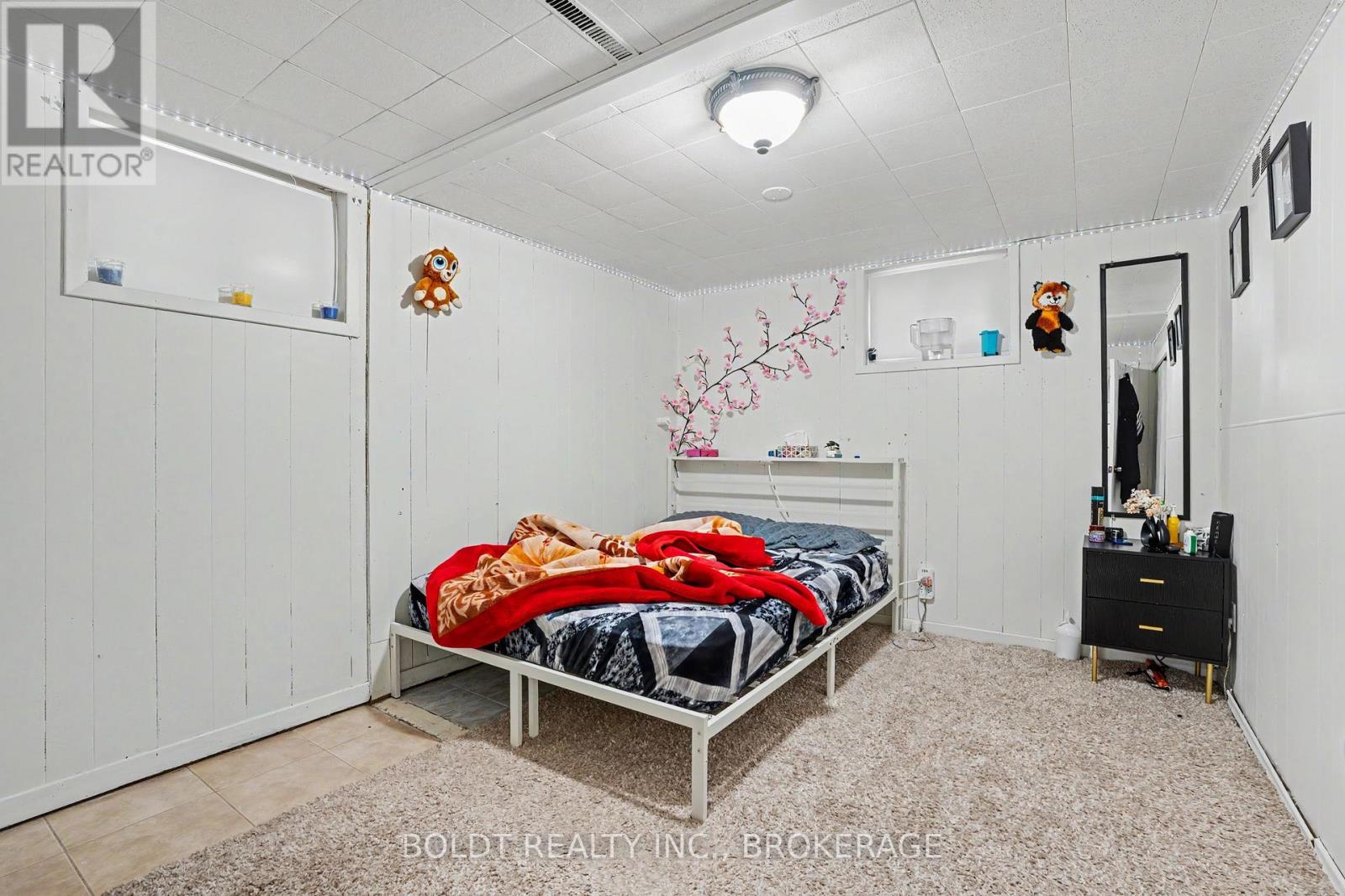 5568 Drummond Road, Niagara Falls, Ontario  L2G 4L3 - Photo 17 - X13683874