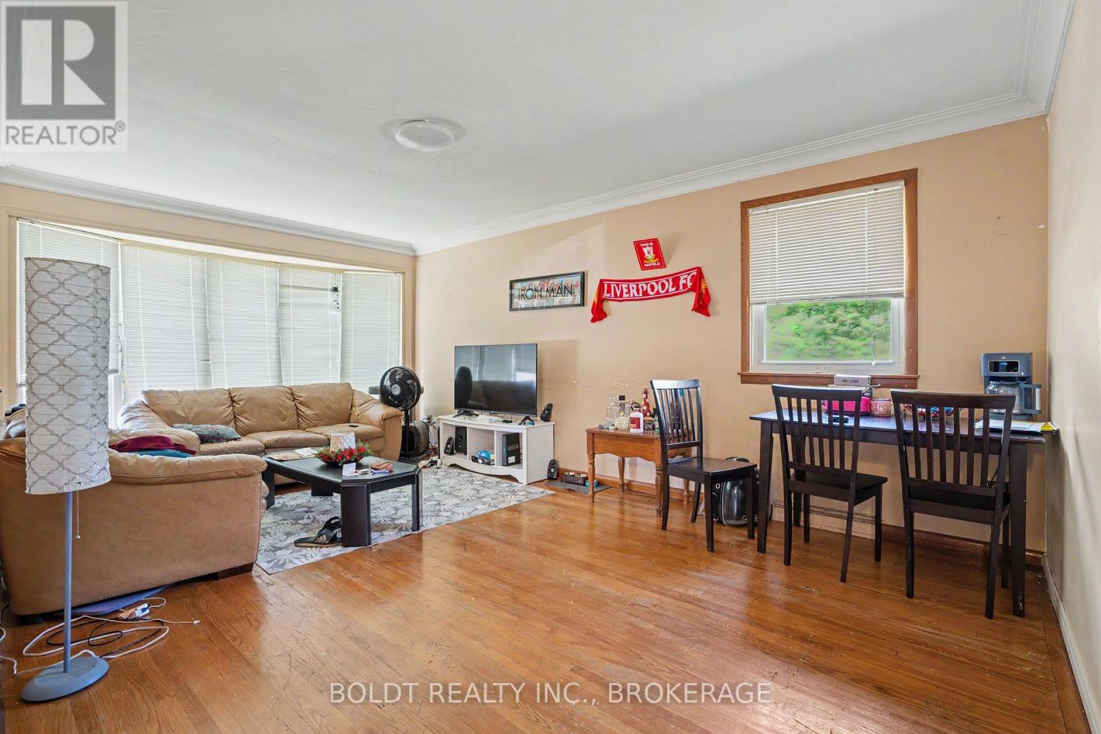5568 Drummond Road, Niagara Falls, Ontario  L2G 4L3 - Photo 2 - X13683874
