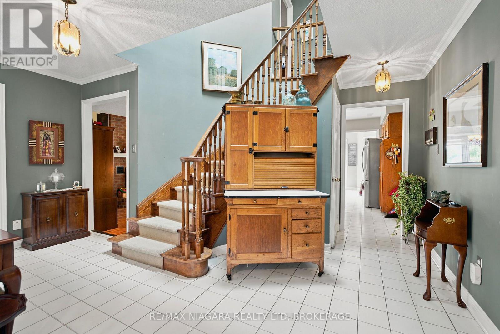 50 Barbican Trail, St. Catharines, Ontario  L2T 4A3 - Photo 3 - X13684218