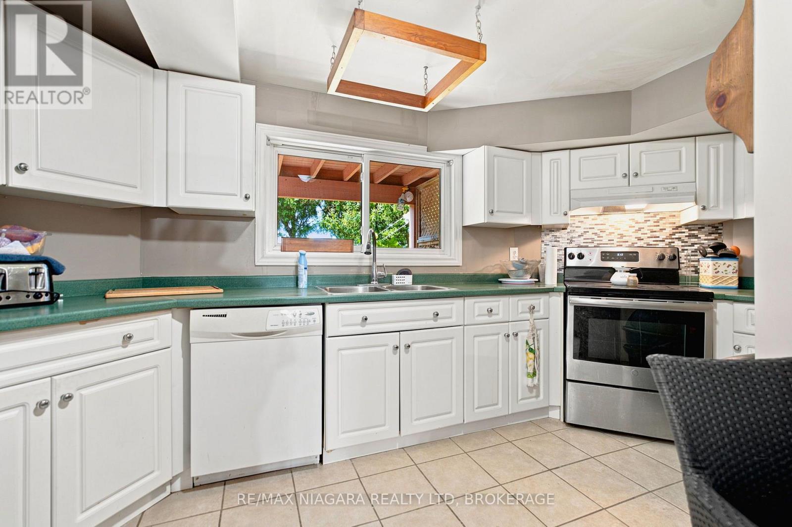 50 Barbican Trail, St. Catharines, Ontario  L2T 4A3 - Photo 30 - X13684218
