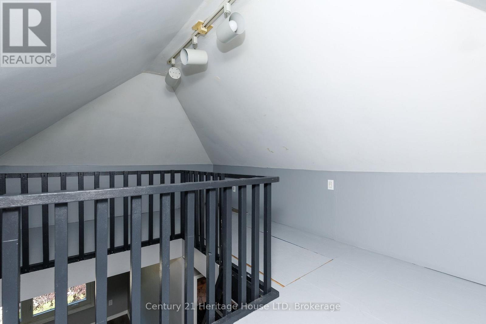 164 Lake Street, St. Catharines, Ontario  L2R 5Y7 - Photo 11 - X13685044