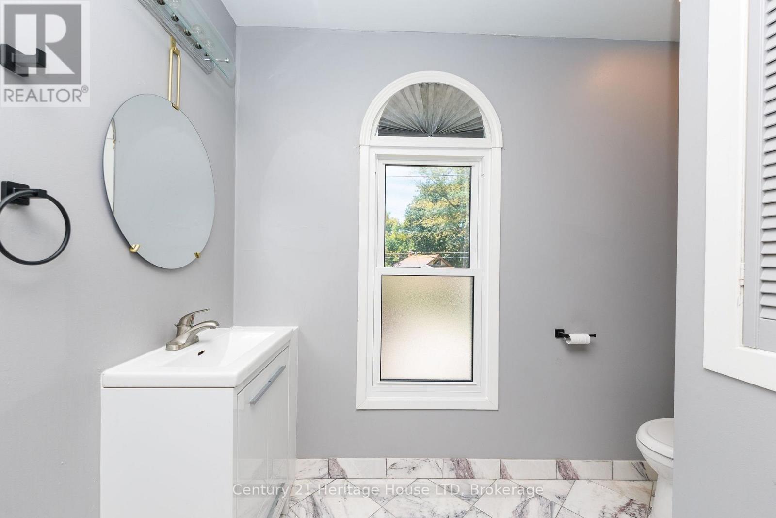 164 Lake Street, St. Catharines, Ontario  L2R 5Y7 - Photo 12 - X13685044