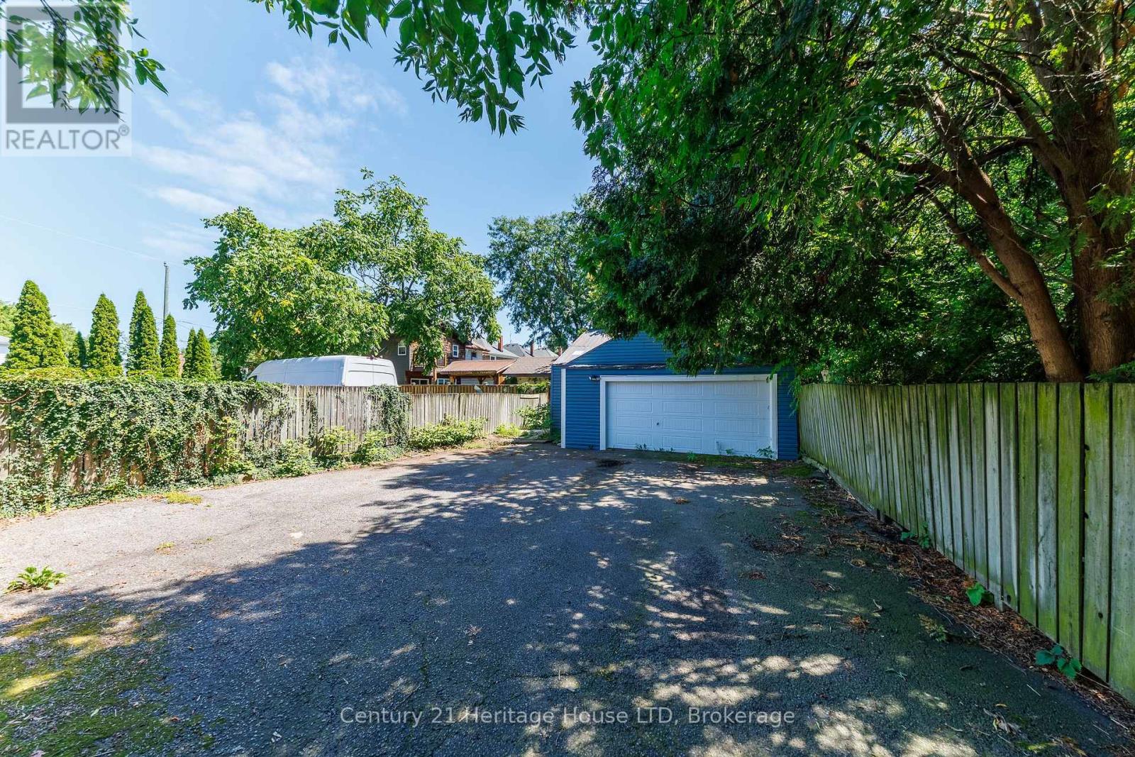 164 Lake Street, St. Catharines, Ontario  L2R 5Y7 - Photo 2 - X13685044