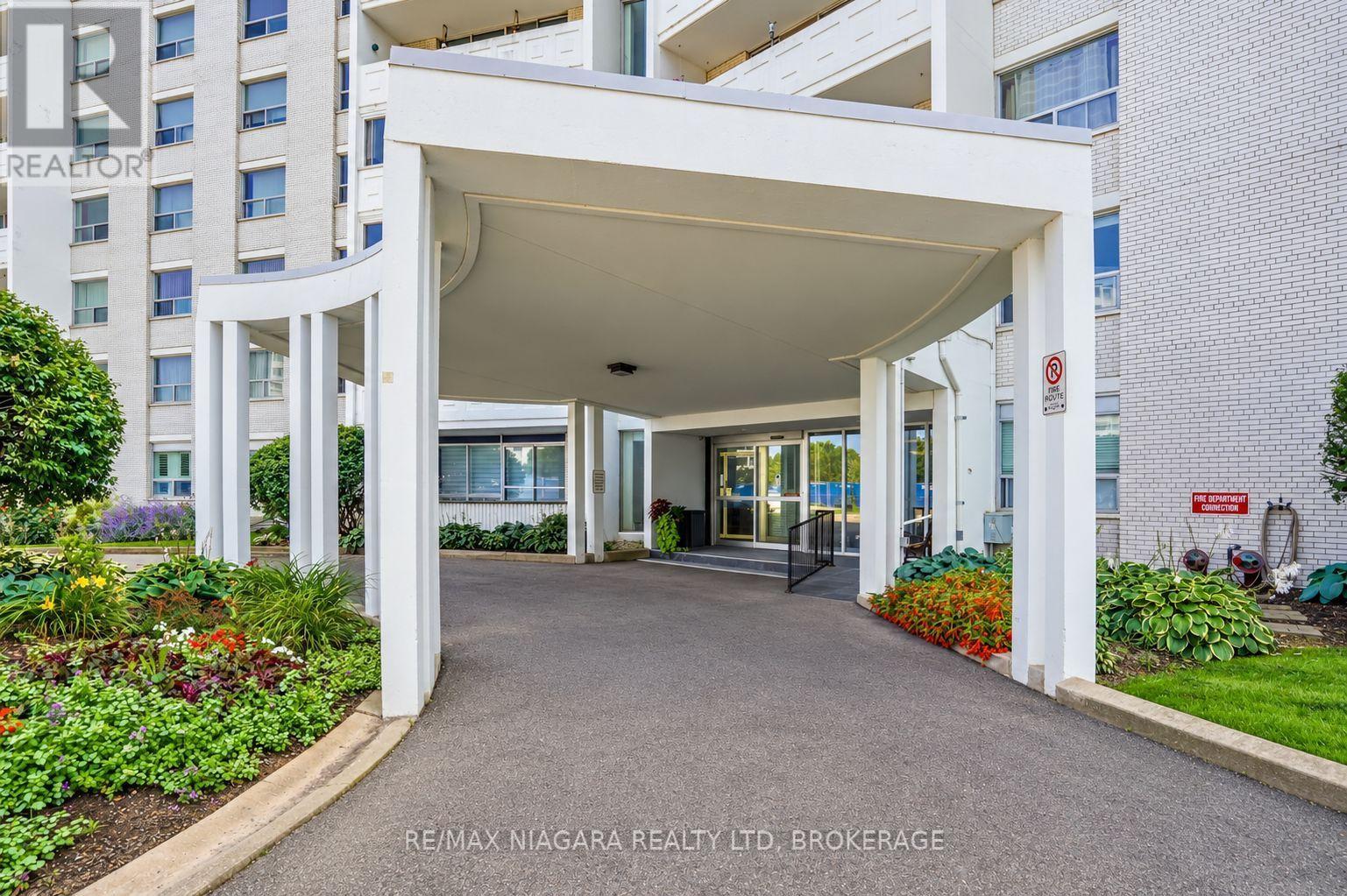 102 - 35 Towering Heights Boulevard, St. Catharines, Ontario  L2T 3G8 - Photo 2 - X13685168