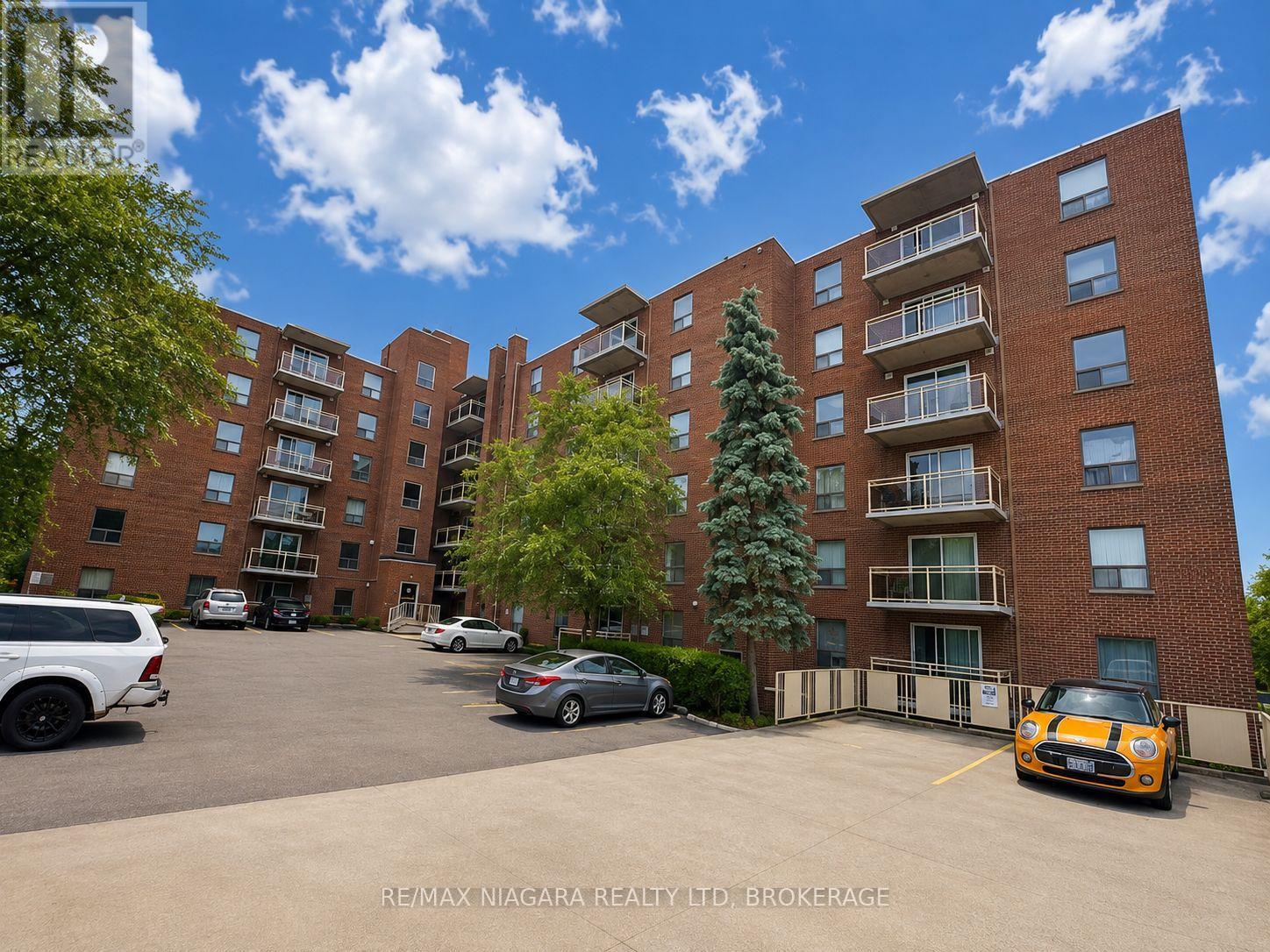 309 - 99 Church Street, St. Catharines, Ontario  L2R 3E1 - Photo 2 - X13685388