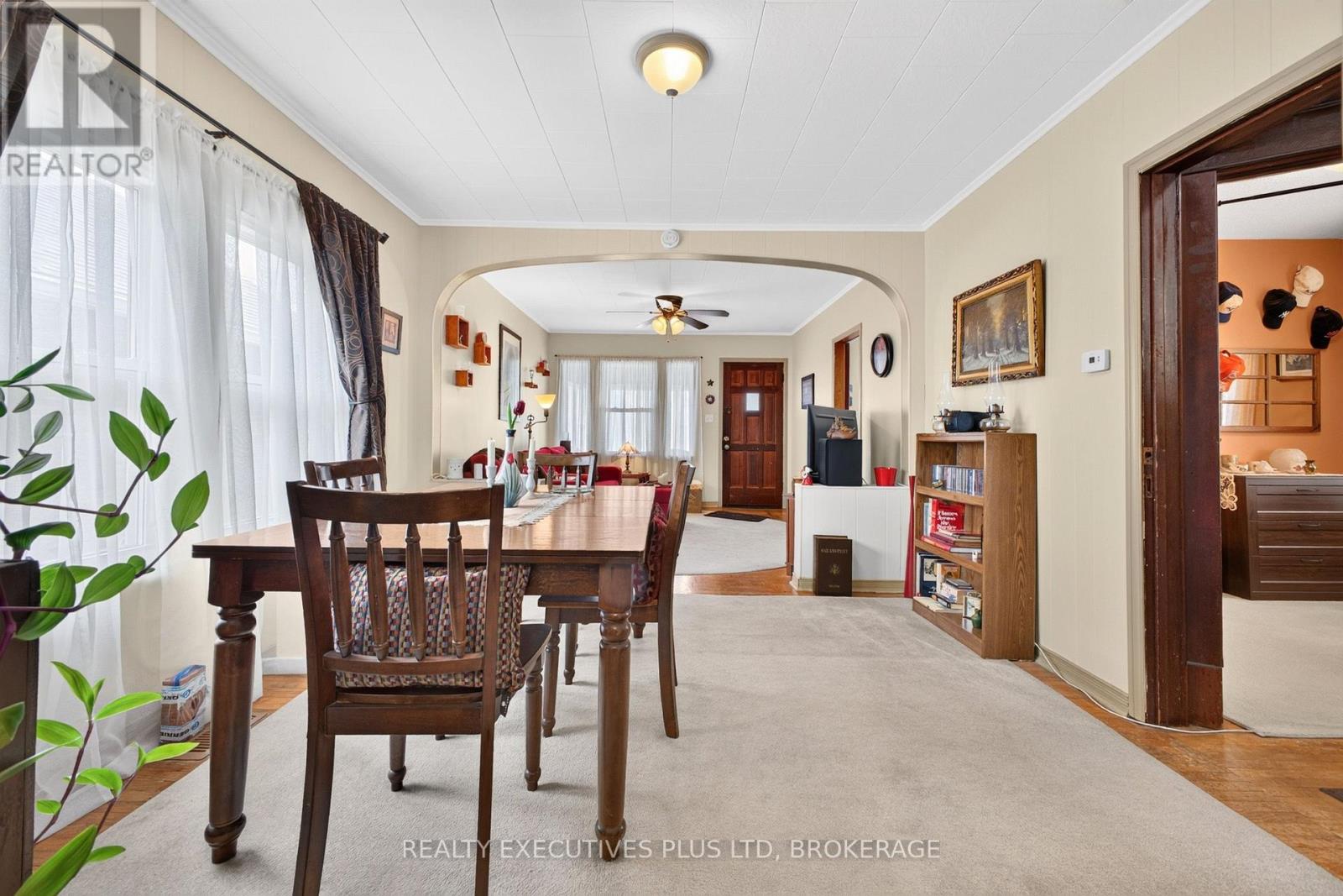 5179 Huron Street, Niagara Falls, Ontario  L2E 2K2 - Photo 11 - X13685976