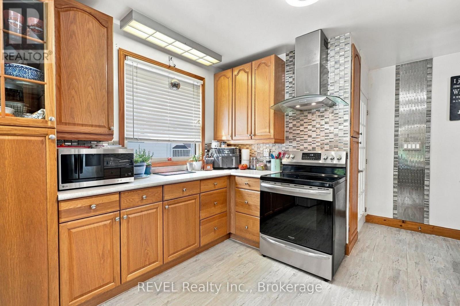 5699 Montrose Road, Niagara Falls, Ontario  L2H 1K9 - Photo 9 - X13686744