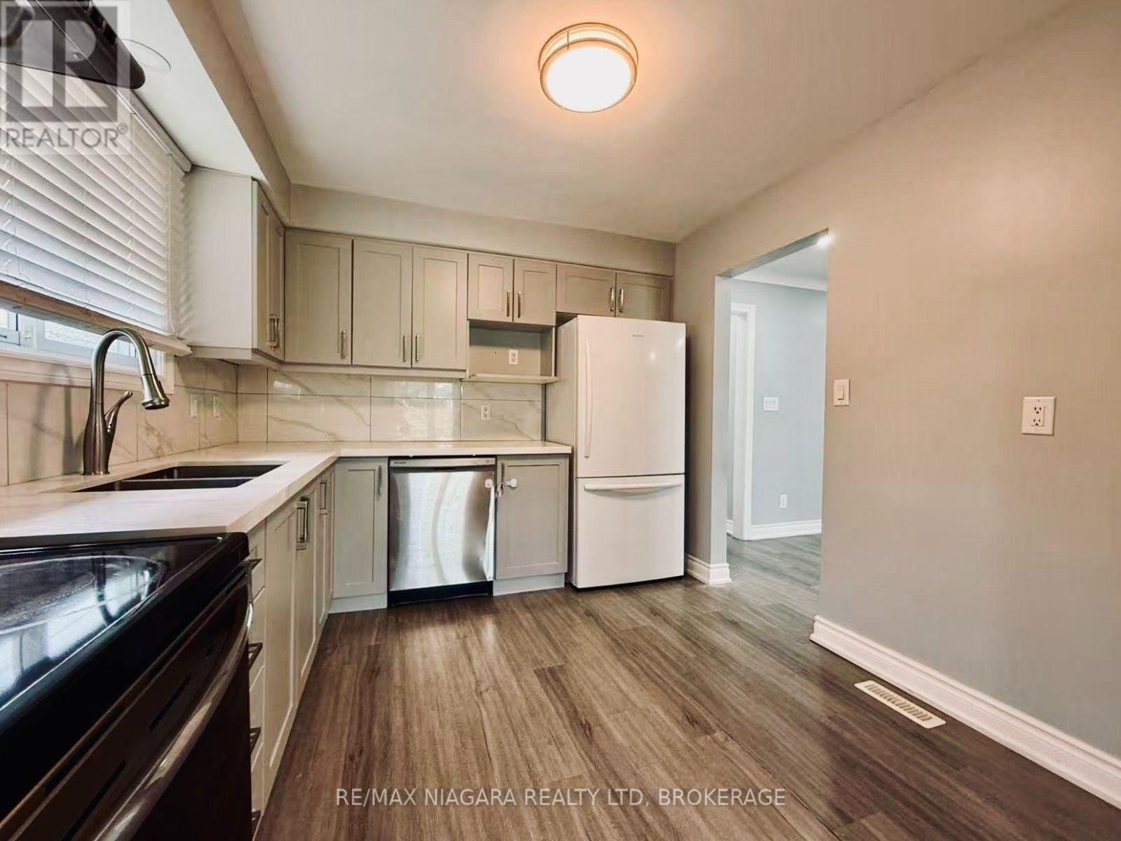 3102 Ussher Street, Niagara Falls, Ontario  L2G 6M2 - Photo 11 - X13687020