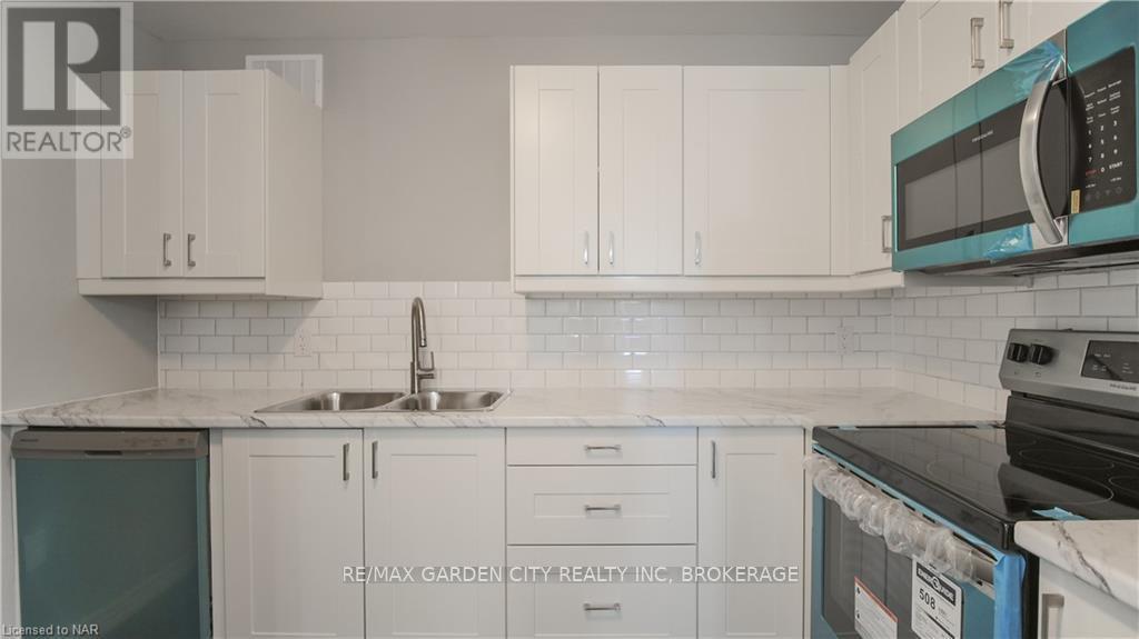 Lower - 113 Thorold Road, Welland, Ontario  L3C 3V1 - Photo 6 - X13687114