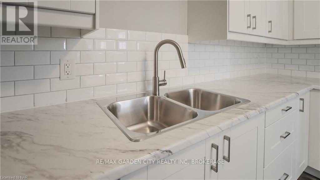 Lower - 113 Thorold Road, Welland, Ontario  L3C 3V1 - Photo 7 - X13687114