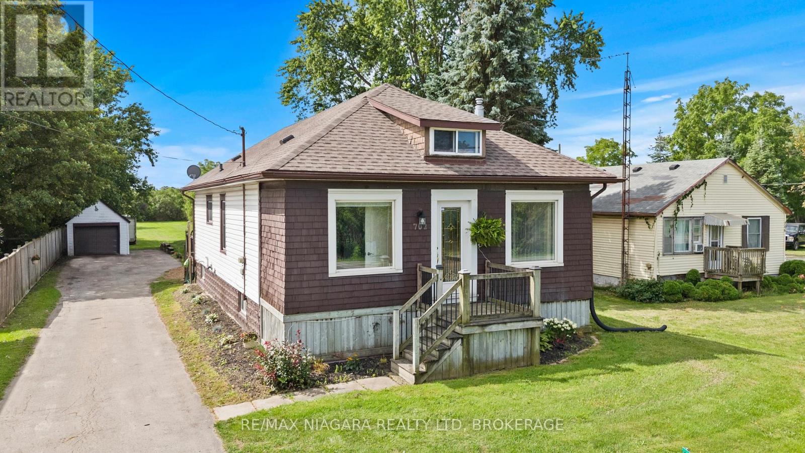 702 MAIN STREET W, Port Colborne, Ontario
