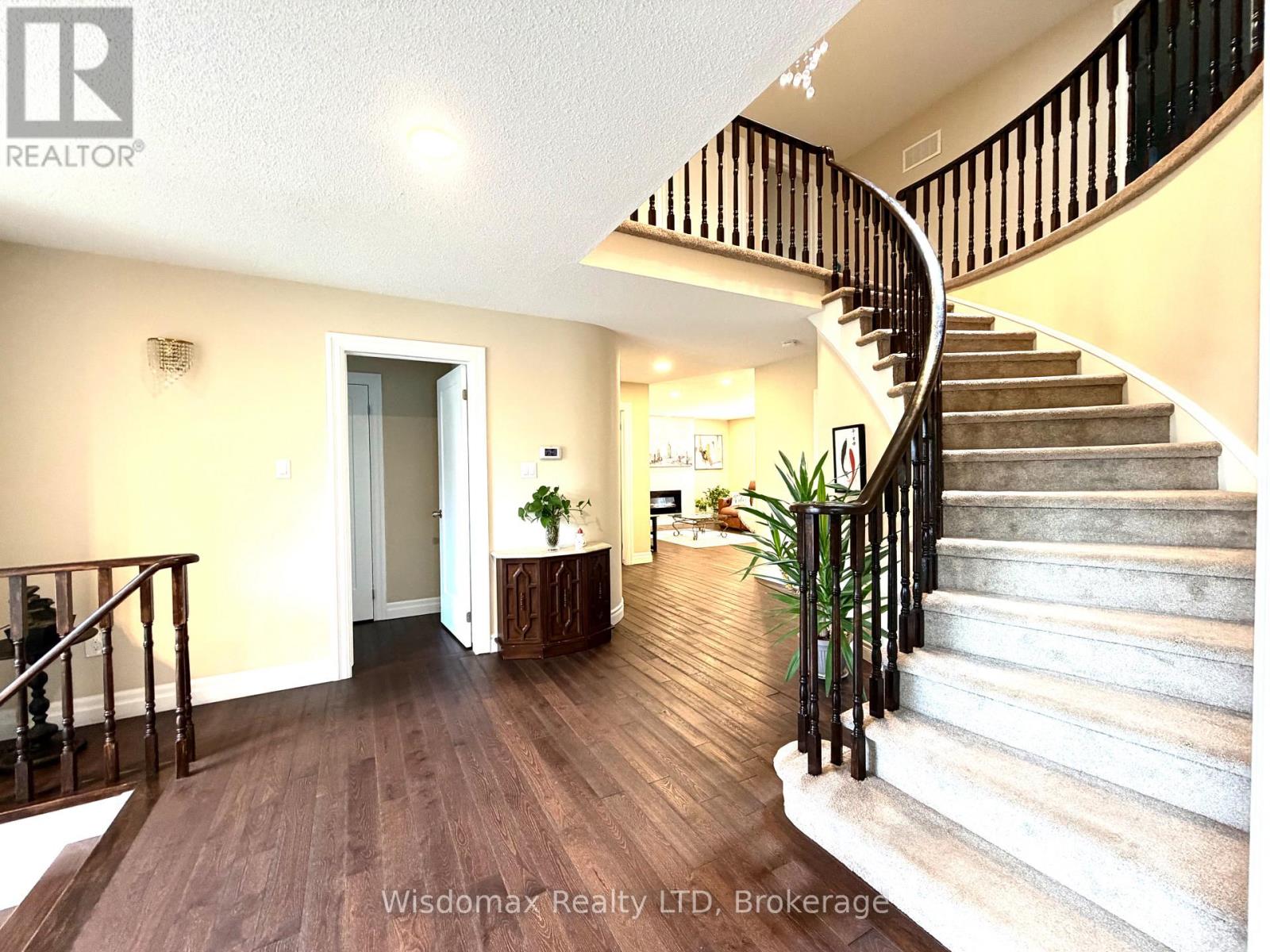 12 Sundrop Court, Hamilton, Ontario  L9K 1G5 - Photo 3 - X13687580
