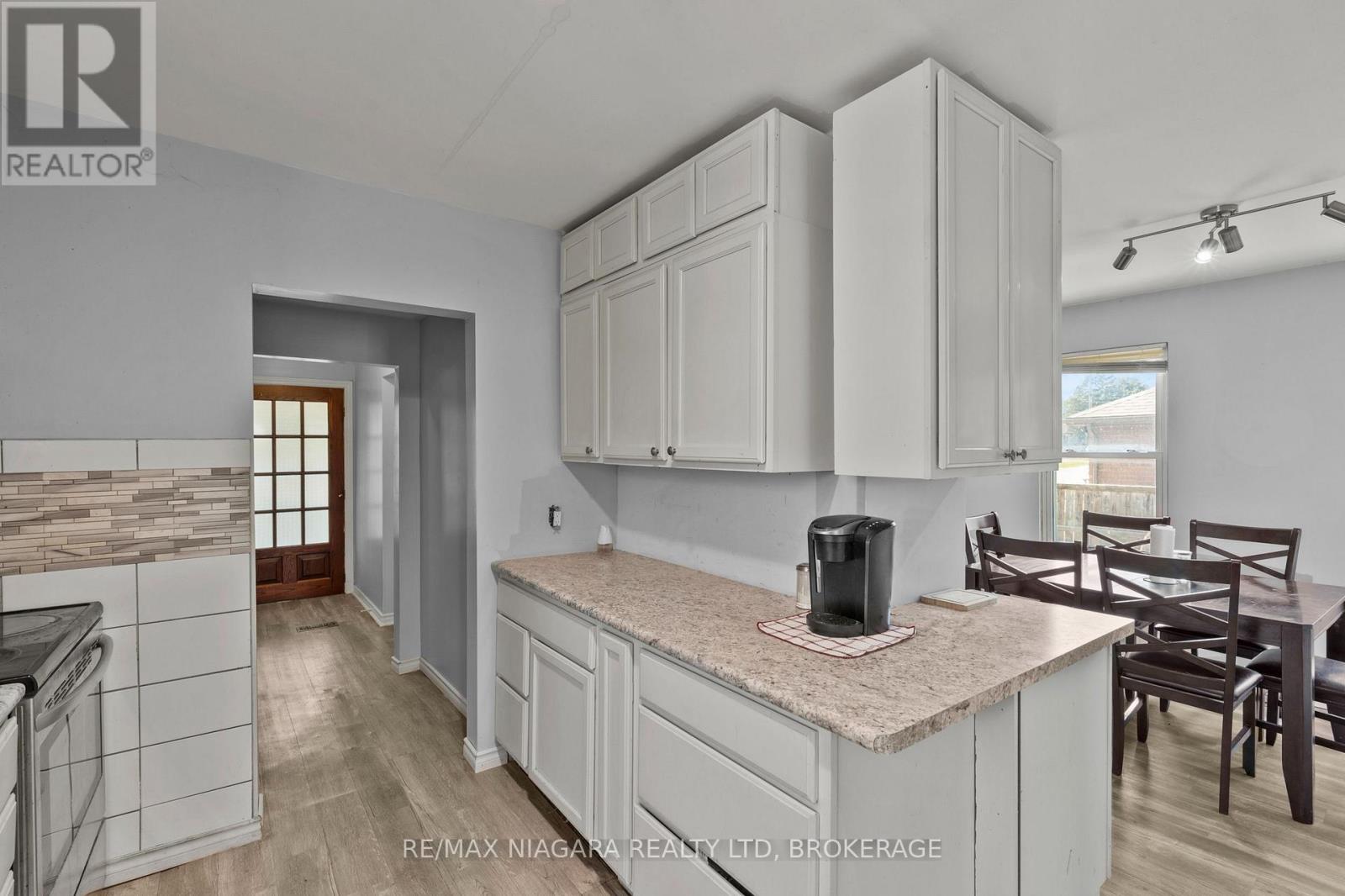 6293 Bellevue Street, Niagara Falls, Ontario  L2E 1Y9 - Photo 11 - X13688464