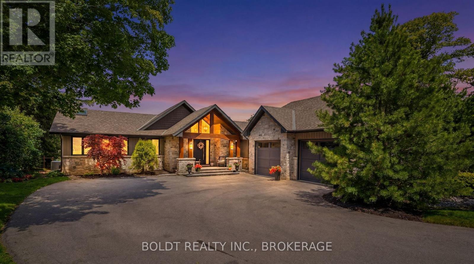 99 DONJON BOULEVARD, Norfolk, Ontario