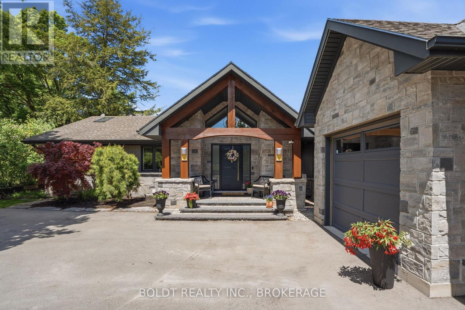99 Donjon Boulevard, Norfolk, Ontario  N0A 1N7 - Photo 4 - X13688506