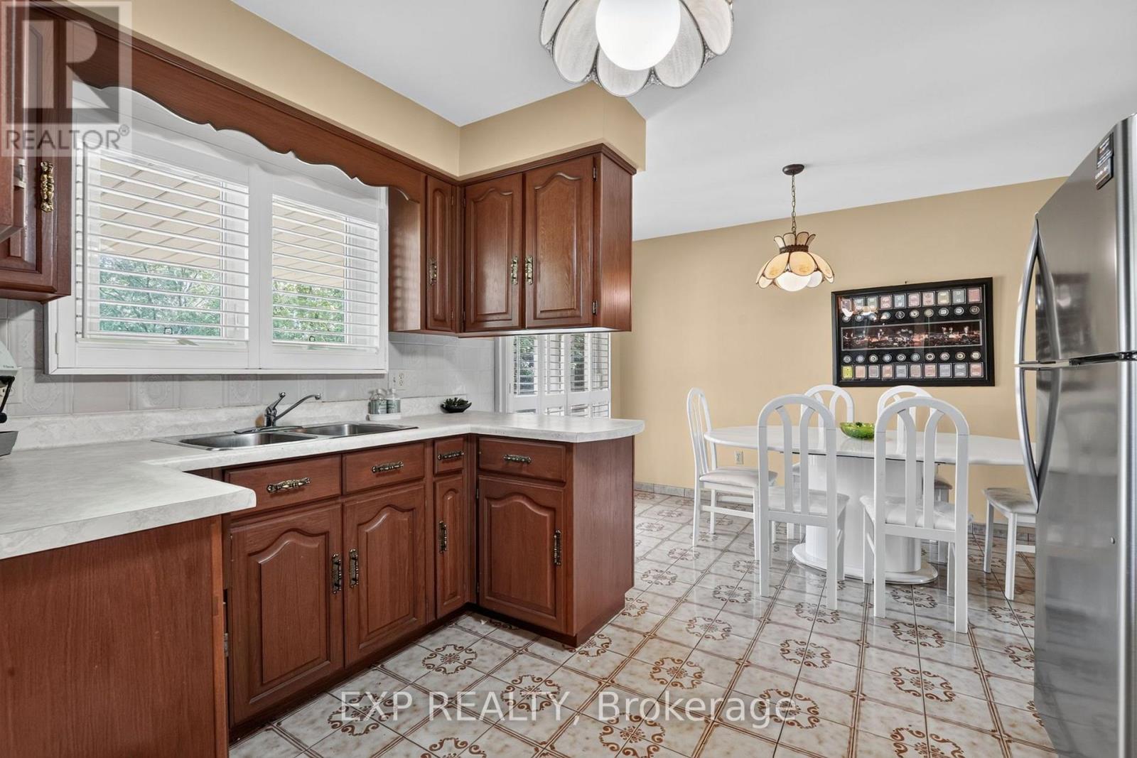 1370 Pound Avenue, Fort Erie, Ontario  L2A 6A3 - Photo 12 - X13689298