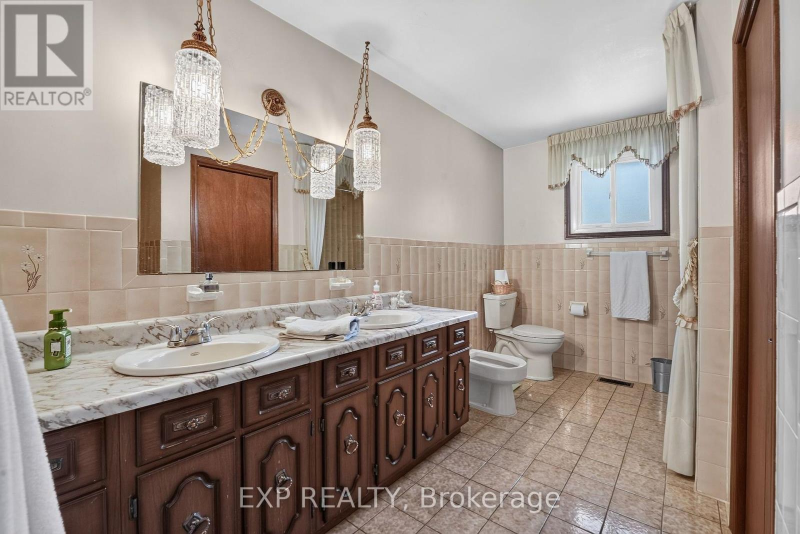 1370 Pound Avenue, Fort Erie, Ontario  L2A 6A3 - Photo 20 - X13689298