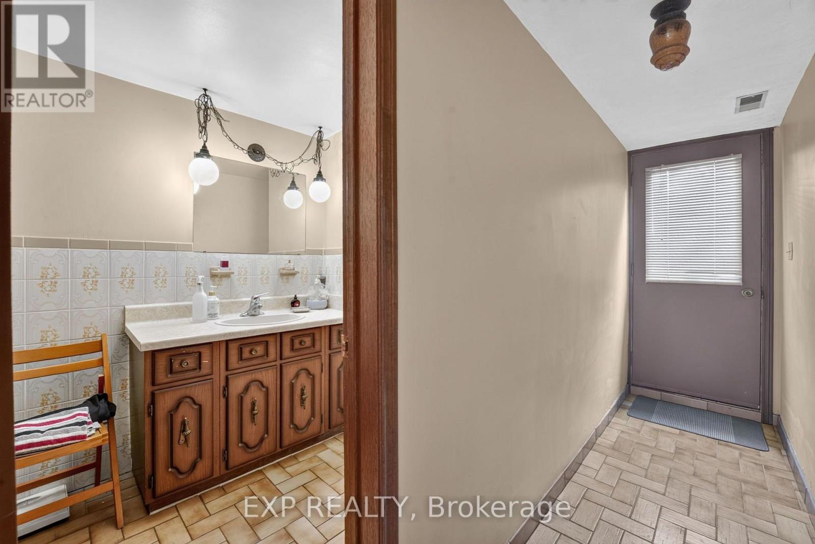 1370 Pound Avenue, Fort Erie, Ontario  L2A 6A3 - Photo 31 - X13689298