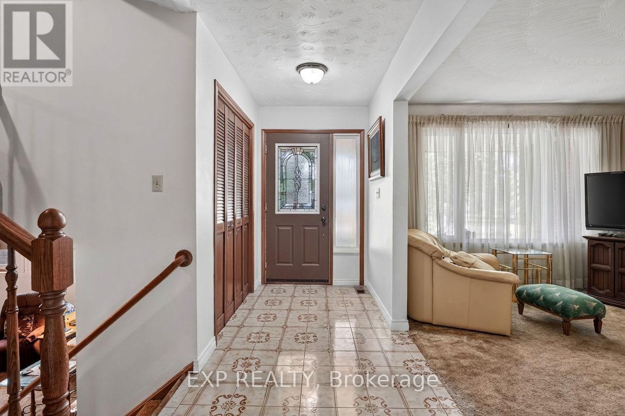 1370 Pound Avenue, Fort Erie, Ontario  L2A 6A3 - Photo 6 - X13689298