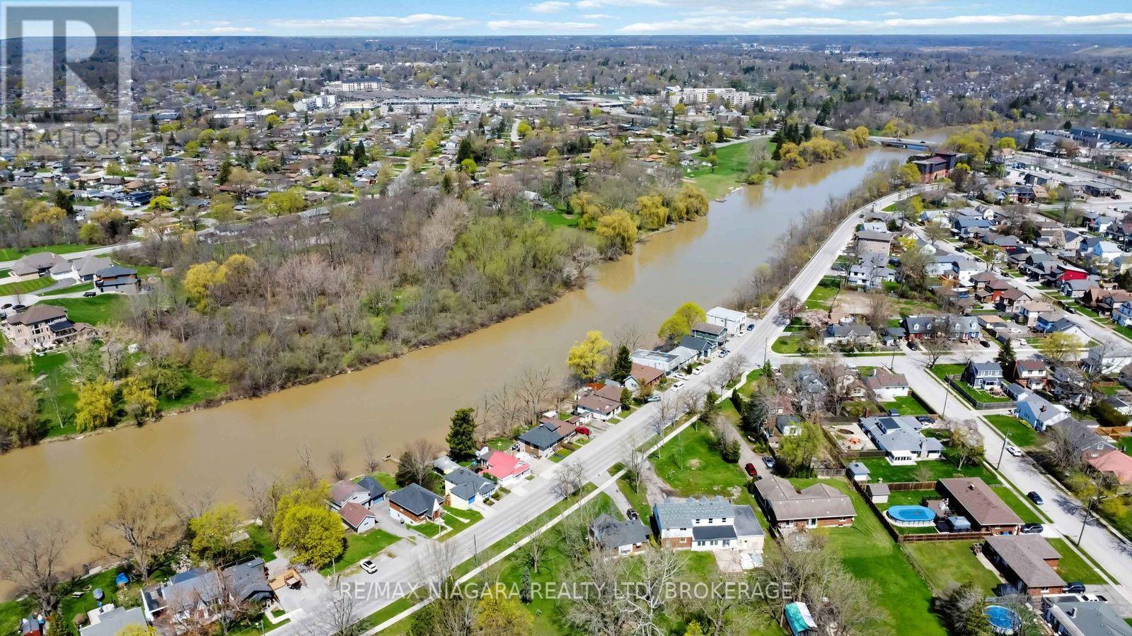 70 Riverside Drive, Welland, Ontario  L3C 5E2 - Photo 4 - X13689316