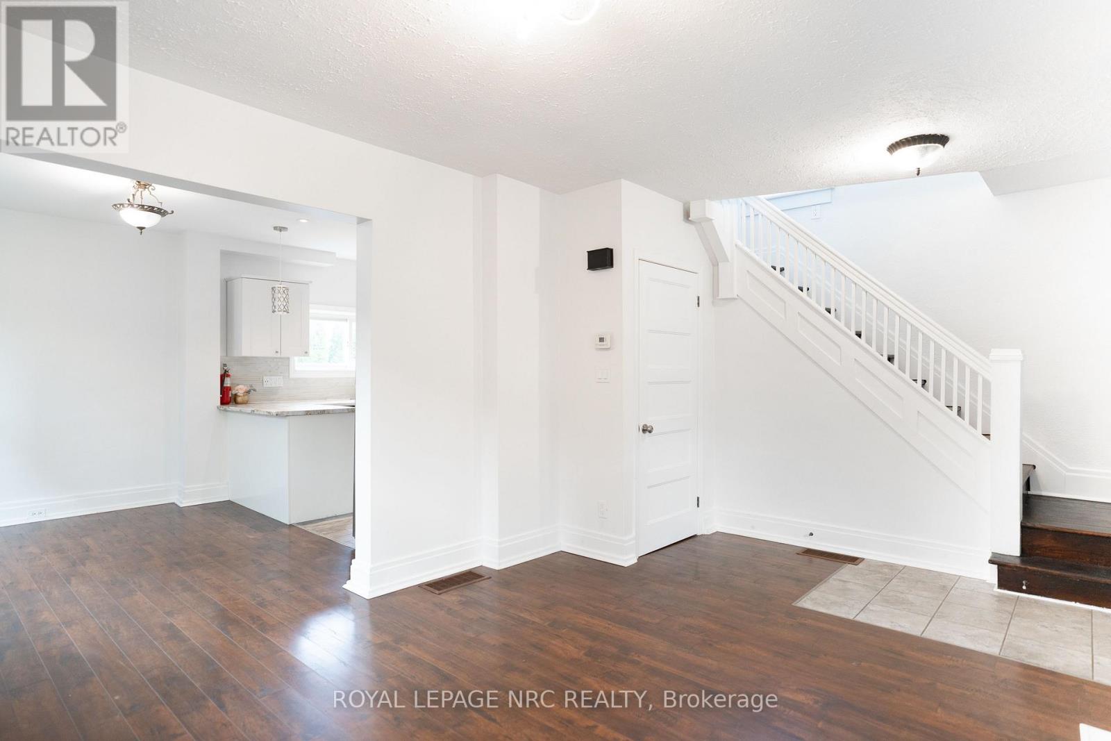 4713 Cookman Crescent N, Niagara Falls, Ontario  L2E 1C1 - Photo 12 - X13689906