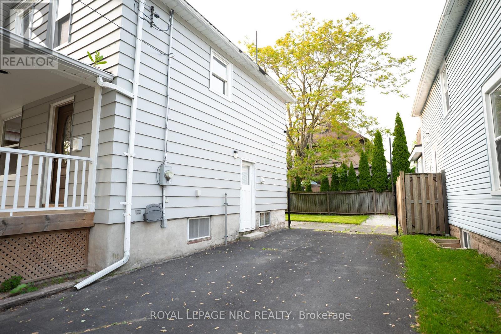 4713 Cookman Crescent N, Niagara Falls, Ontario  L2E 1C1 - Photo 3 - X13689906