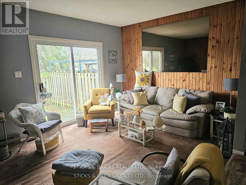 1 - 5815 Swayze Drive, Niagara Falls, Ontario  L2J 3W3 - Photo 5 - X13689982